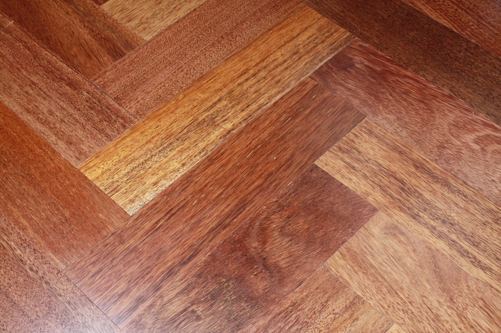 HERRINGBONE detail 1